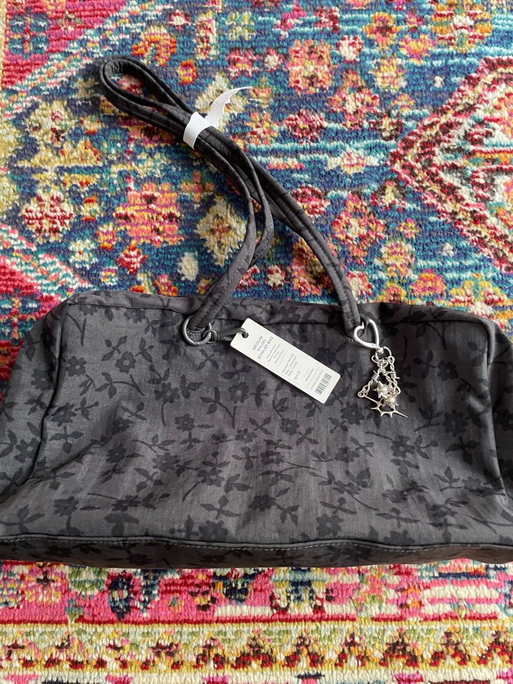 BAGGU MEDIUM BOWLER CHARCOAL DITSY FLORAL -sold out on Baggu🖤👻
